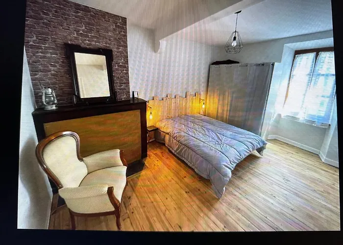 Agreable Maison De Village Au Coeur De Sarrancolin